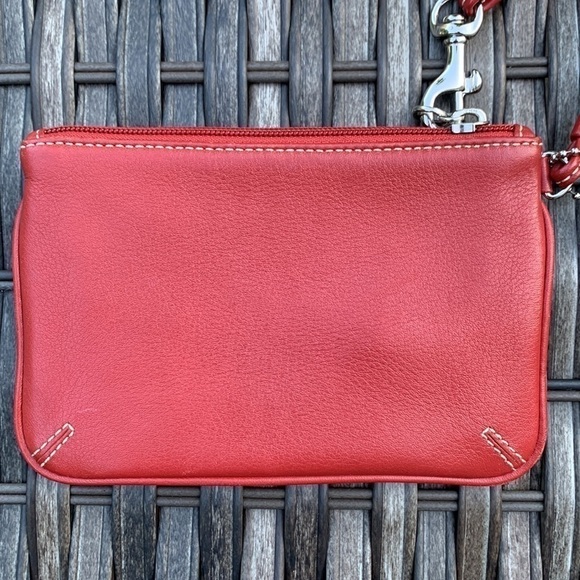 𝅺COACH Red Leather Wristlet - Picture 9 of 14
